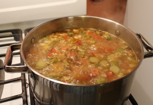 This recipe makes about 5 quarts of gumbo.
