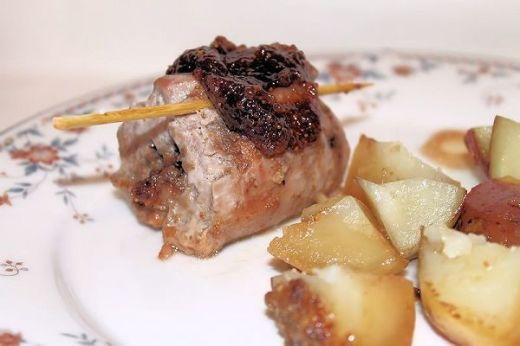 Roasted Pork Tenderloin With Balsamic Pepper Fig Spread & Garlic