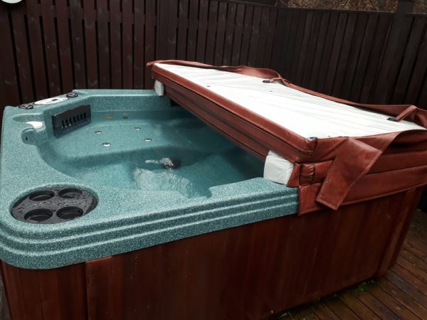 keep kids safe from hyperthermia around hot tubs.